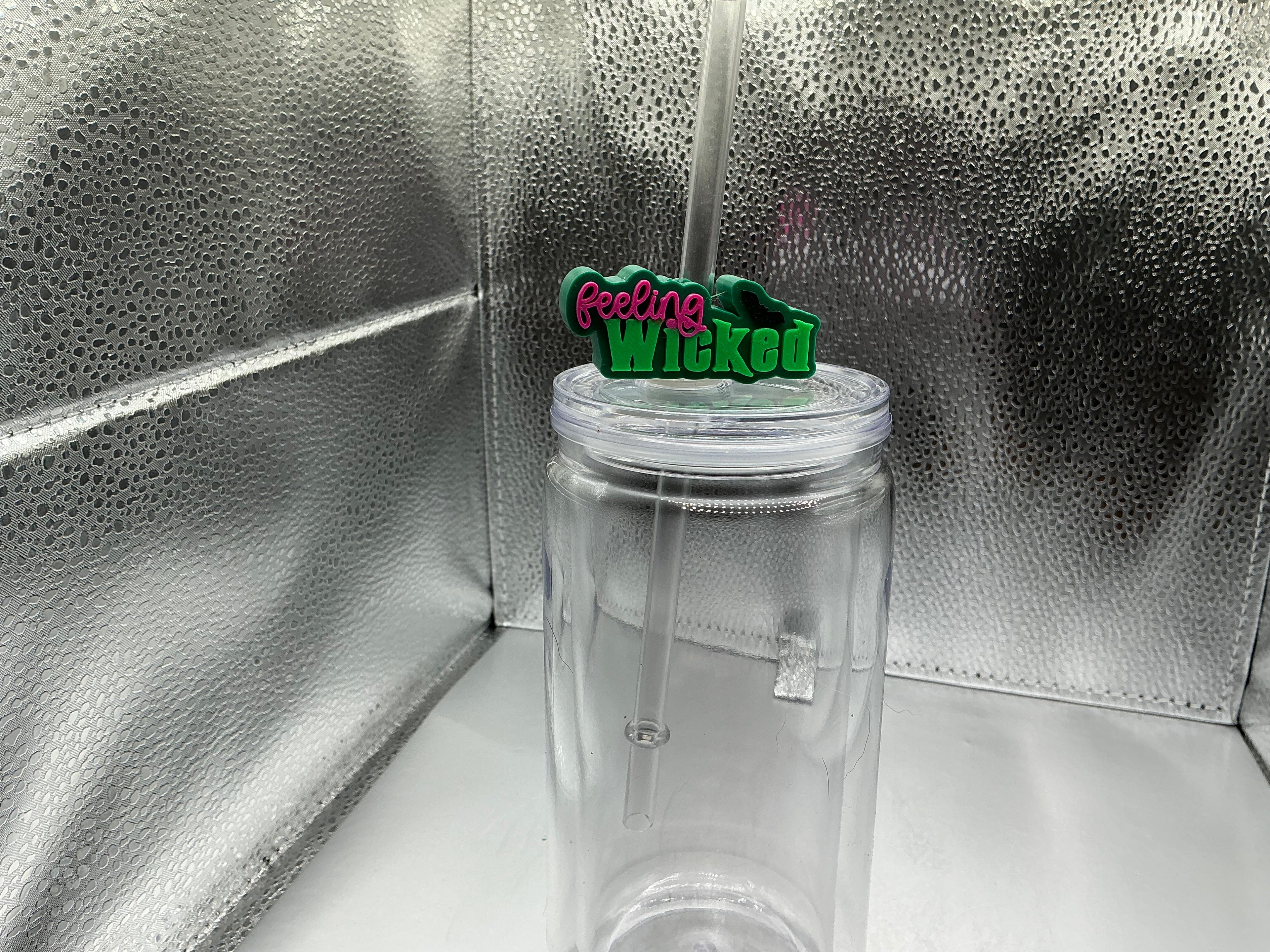 Wicked straw topper