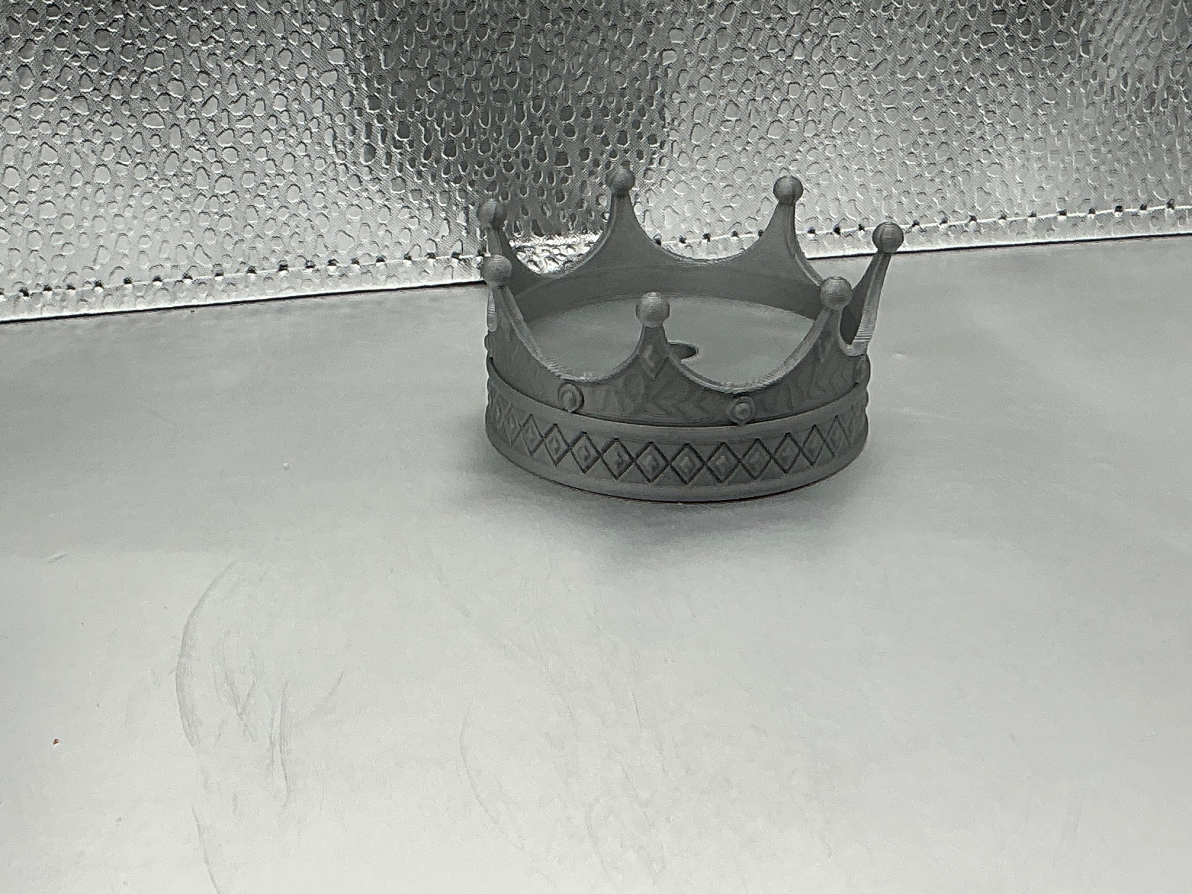 Gray crown lid topper