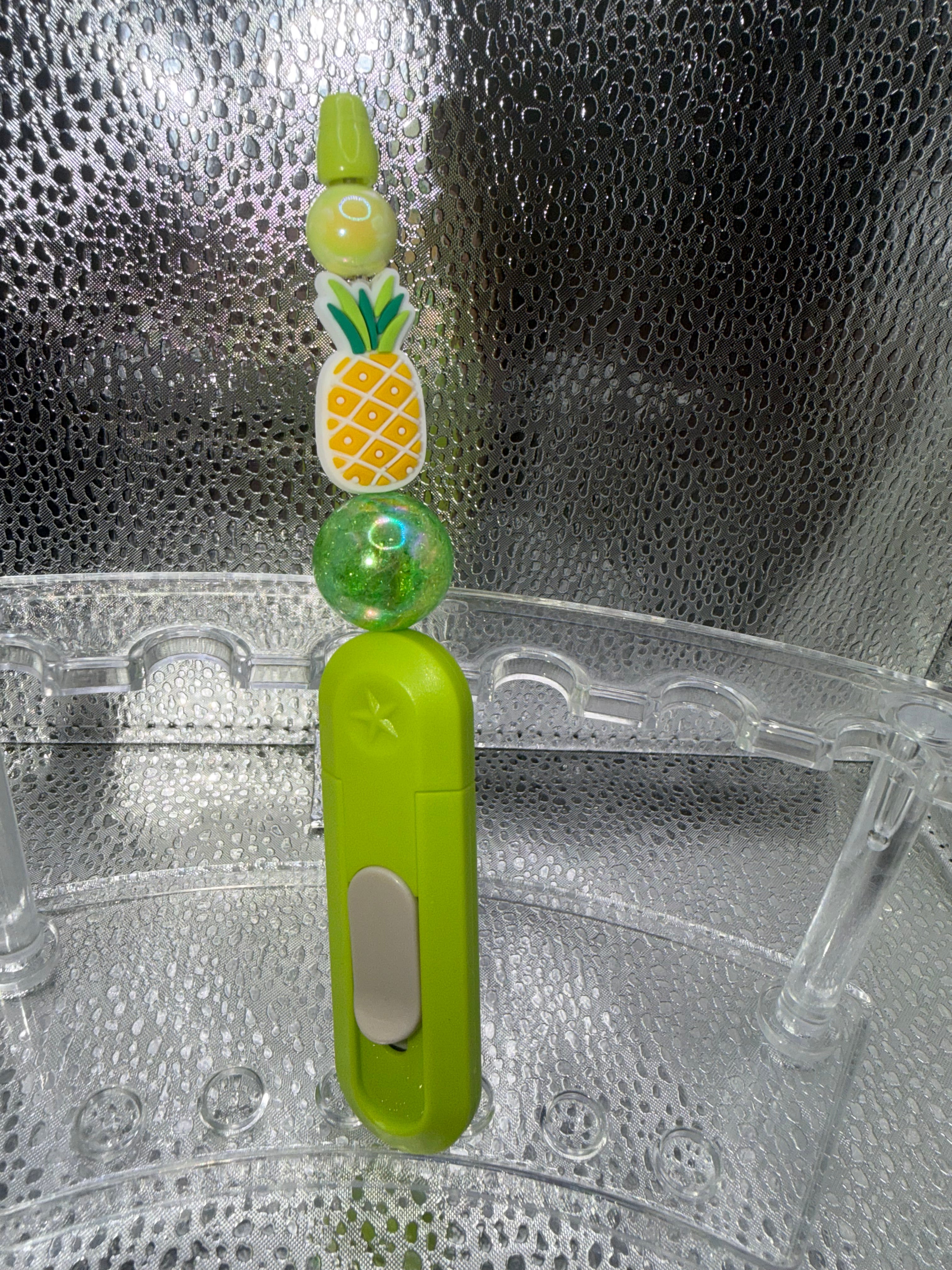 Pineapple box cutter